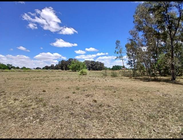 8,094M² VACANT LAND FOR SALE IN RIVERSDALE